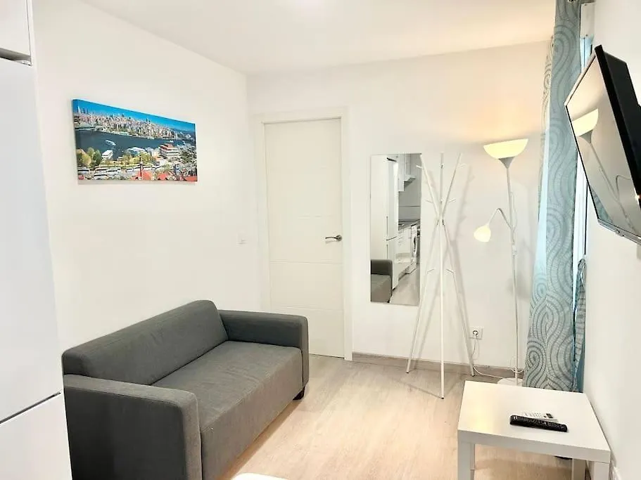 Metro Avenida De America 09 Madrid Apartamento